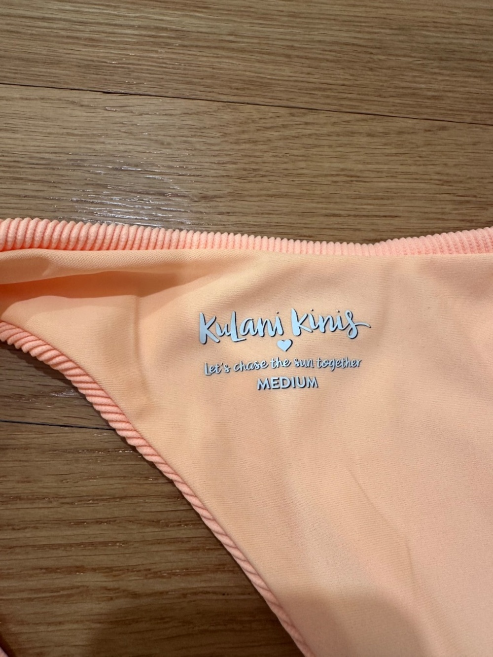 NWT kulani kini peach bikini bottom size M - Picture 3 of 6